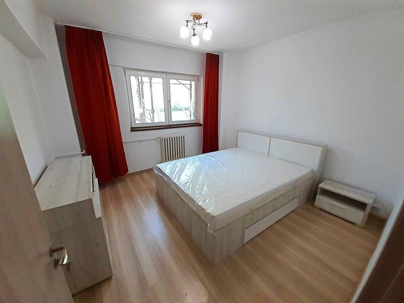 apartament 3 camere zona  - Bd. Chisinau - Mega Mall